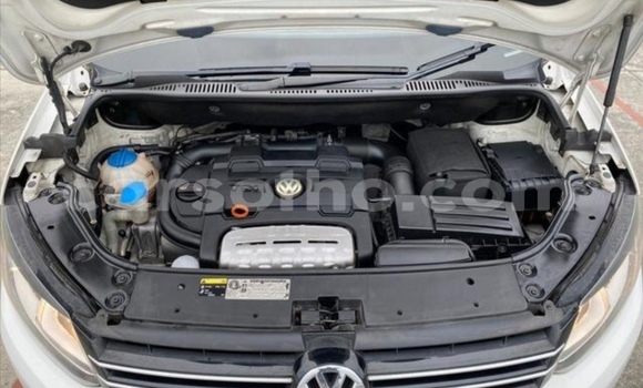 Sayi Na hannu Volkswagen Touran White Mota in Thaba–Tseka a Mafeteng Sayi Na hannu Volkswagen Touran White Mota in Thaba–Tseka a Mafeteng