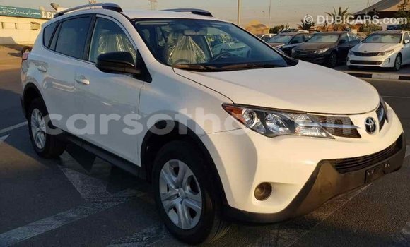 Sayi Imported Toyota RAV4 White Mota in Import - Dubai a Maseru Sayi Imported Toyota RAV4 White Mota in Import - Dubai a Maseru