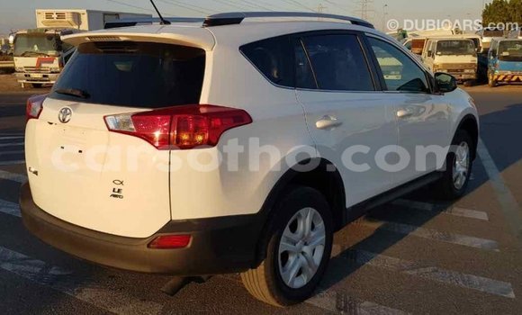 Sayi Imported Toyota RAV4 White Mota in Import - Dubai a Maseru Sayi Imported Toyota RAV4 White Mota in Import - Dubai a Maseru