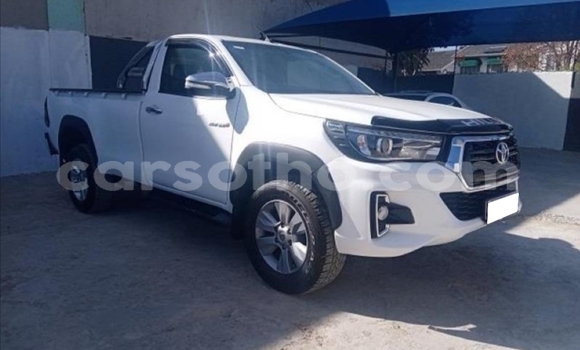 Acheter Occasion Voiture Toyota Hilux Blanc à Maputsoe, Leribe Acheter Occasion Voiture Toyota Hilux Blanc à Maputsoe, Leribe