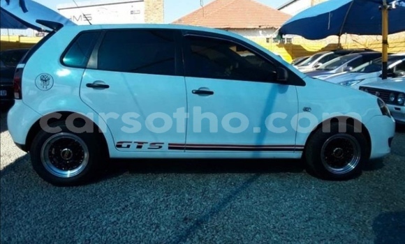 Sayi Na hannu Volkswagen Polo White Mota in Butha–Buthe a Thaba-Tseka Sayi Na hannu Volkswagen Polo White Mota in Butha–Buthe a Thaba-Tseka