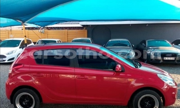 Acheter Occasion Voiture Hyundai i20 Rouge à Thaba–Tseka, Mafeteng Acheter Occasion Voiture Hyundai i20 Rouge à Thaba–Tseka, Mafeteng