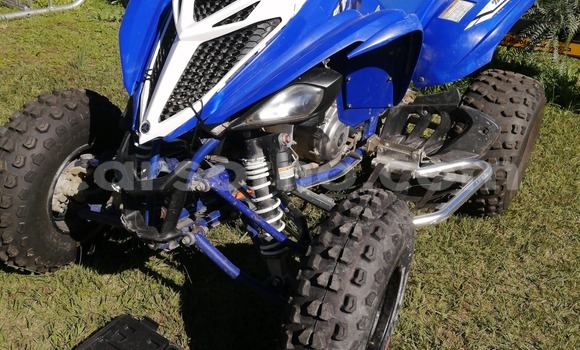 Sayi Na hannu Yamaha YFM Blue Motsi in Maseru a Maseru