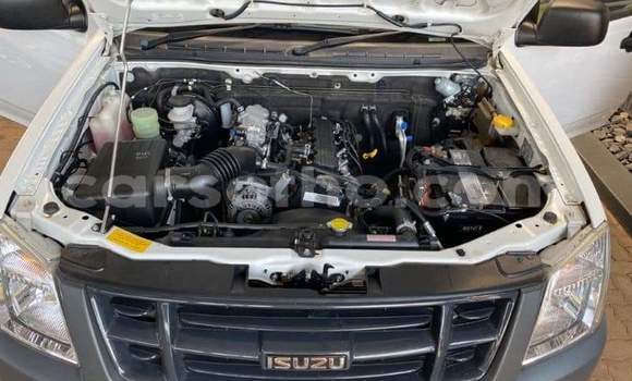 Acheter Occasion Voiture Isuzu KB Blanc à Maseru, Maseru Acheter Occasion Voiture Isuzu KB Blanc à Maseru, Maseru