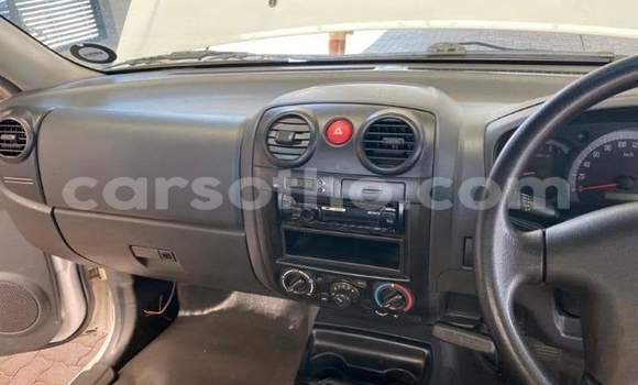 Acheter Occasion Voiture Isuzu KB Blanc à Maseru, Maseru Acheter Occasion Voiture Isuzu KB Blanc à Maseru, Maseru