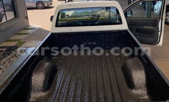 Acheter Occasion Voiture Isuzu KB Blanc à Maseru, Maseru Acheter Occasion Voiture Isuzu KB Blanc à Maseru, Maseru