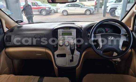 اشتري مستعمل Hyundai H1 Silver سيارة في Butha Buthe في Butha-Buthe اشتري مستعمل Hyundai H1 Silver سيارة في Butha Buthe في Butha-Buthe