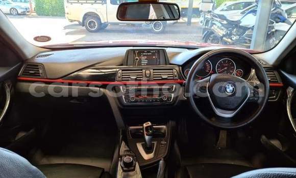 Sayi Na hannu BMW 3–Series Red Mota in Maseru a Maseru Sayi Na hannu BMW 3–Series Red Mota in Maseru a Maseru
