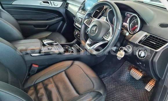 Sayi Na hannu Mercedes-Benz GLE White Mota in Thaba–Tseka a Mafeteng Sayi Na hannu Mercedes-Benz GLE White Mota in Thaba–Tseka a Mafeteng