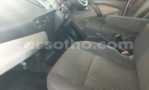 اشتري مستعمل Ford Tourneo Custom Beige سيارة في Roma في Maseru اشتري مستعمل Ford Tourneo Custom Beige سيارة في Roma في Maseru