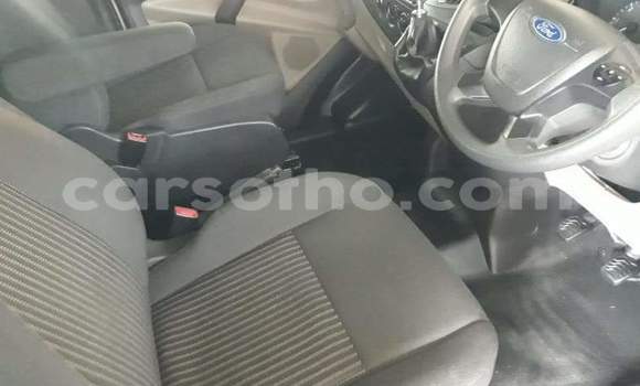 اشتري مستعمل Ford Tourneo Custom Beige سيارة في Roma في Maseru اشتري مستعمل Ford Tourneo Custom Beige سيارة في Roma في Maseru