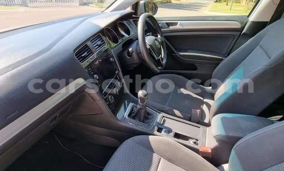 Sayi Na hannu Volkswagen Golf Silver Mota in Peka a Leribe Sayi Na hannu Volkswagen Golf Silver Mota in Peka a Leribe