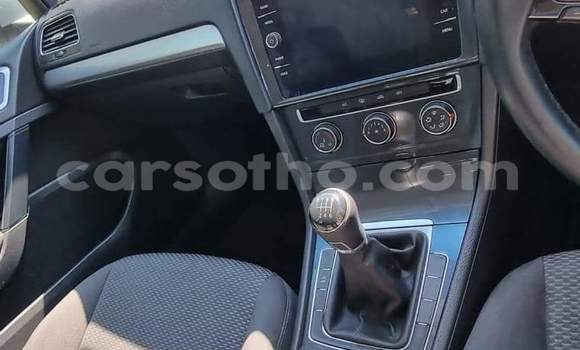 Sayi Na hannu Volkswagen Golf Silver Mota in Peka a Leribe Sayi Na hannu Volkswagen Golf Silver Mota in Peka a Leribe