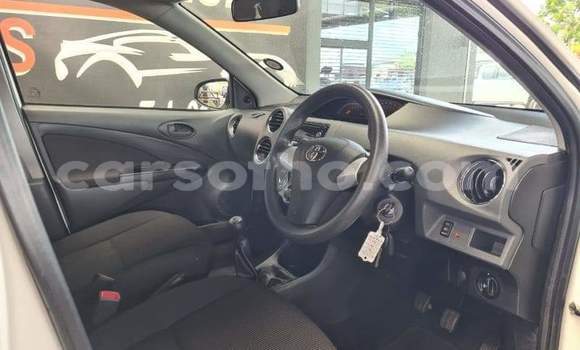 Acheter Occasion Voiture Toyota Etios Blanc à Maseru, Maseru Acheter Occasion Voiture Toyota Etios Blanc à Maseru, Maseru