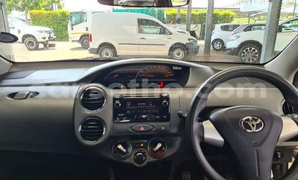 Acheter Occasion Voiture Toyota Etios Blanc à Maseru, Maseru Acheter Occasion Voiture Toyota Etios Blanc à Maseru, Maseru