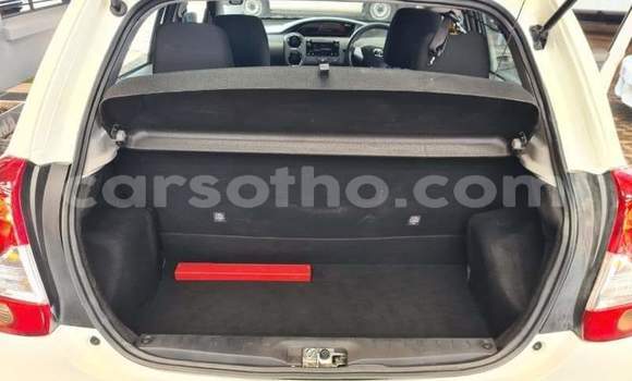 Acheter Occasion Voiture Toyota Etios Blanc à Maseru, Maseru Acheter Occasion Voiture Toyota Etios Blanc à Maseru, Maseru