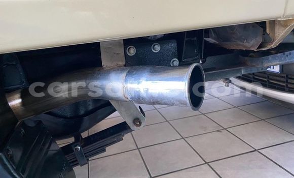 اشتري مستعمل Toyota Land Cruiser Beige سيارة في Maseru في Maseru اشتري مستعمل Toyota Land Cruiser Beige سيارة في Maseru في Maseru