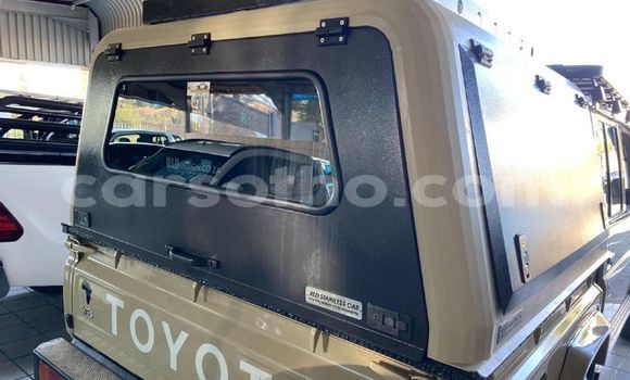 اشتري مستعمل Toyota Land Cruiser Beige سيارة في Maseru في Maseru اشتري مستعمل Toyota Land Cruiser Beige سيارة في Maseru في Maseru