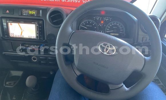 اشتري مستعمل Toyota Land Cruiser Beige سيارة في Maseru في Maseru اشتري مستعمل Toyota Land Cruiser Beige سيارة في Maseru في Maseru