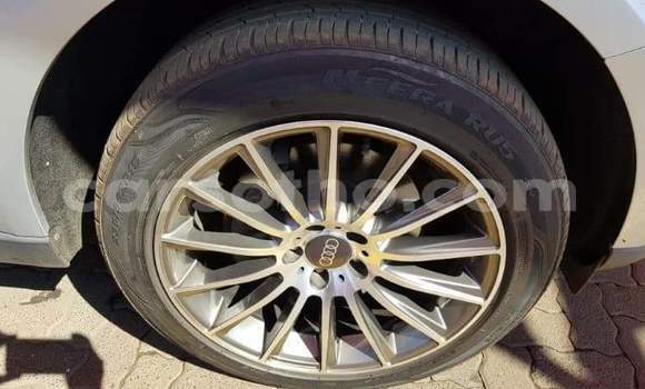 Sayi Na hannu Audi Q5 Silver Mota in Maseru a Maseru Sayi Na hannu Audi Q5 Silver Mota in Maseru a Maseru