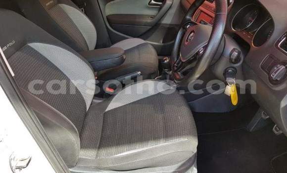 Sayi Na hannu Volkswagen Polo White Mota in Thaba–Tseka a Mafeteng Sayi Na hannu Volkswagen Polo White Mota in Thaba–Tseka a Mafeteng