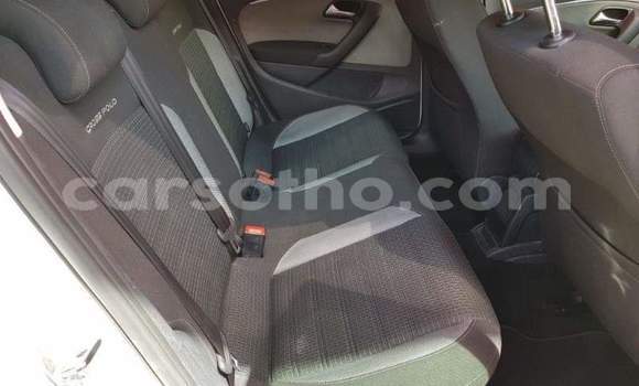 Sayi Na hannu Volkswagen Polo White Mota in Thaba–Tseka a Mafeteng Sayi Na hannu Volkswagen Polo White Mota in Thaba–Tseka a Mafeteng