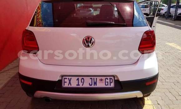 Sayi Na hannu Volkswagen Polo White Mota in Thaba–Tseka a Mafeteng Sayi Na hannu Volkswagen Polo White Mota in Thaba–Tseka a Mafeteng
