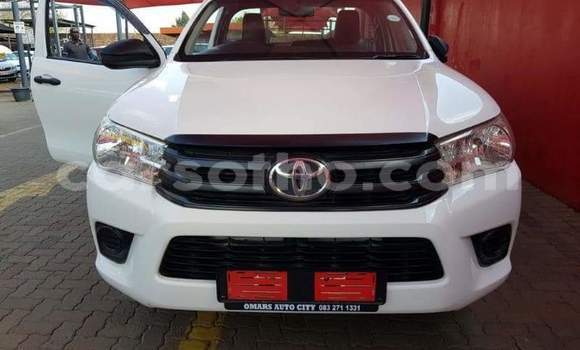 اشتري مستعمل Toyota Hilux White سيارة في Teyateyaneng في Berea اشتري مستعمل Toyota Hilux White سيارة في Teyateyaneng في Berea