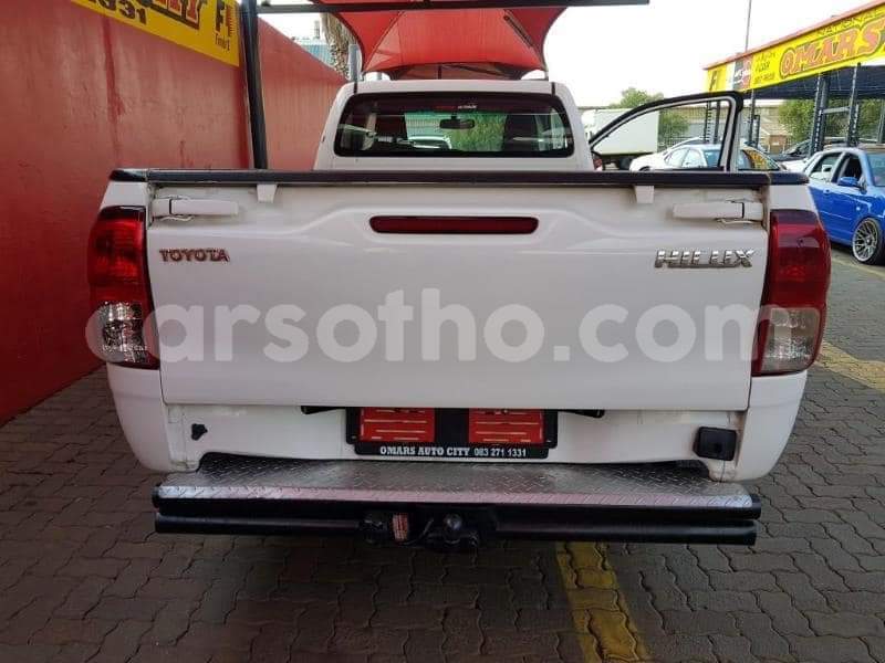 Big with watermark toyota hilux berea teyateyaneng 22180