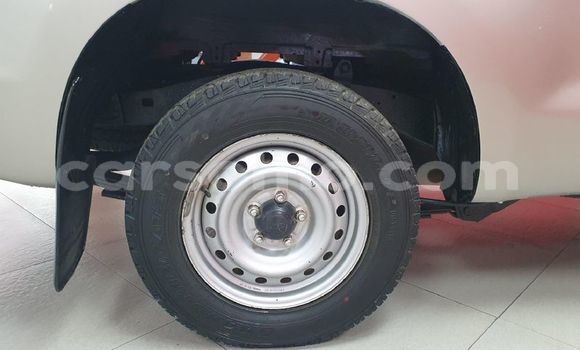 اشتري مستعمل Toyota Hilux Beige سيارة في Mafeteng في Mafeteng اشتري مستعمل Toyota Hilux Beige سيارة في Mafeteng في Mafeteng