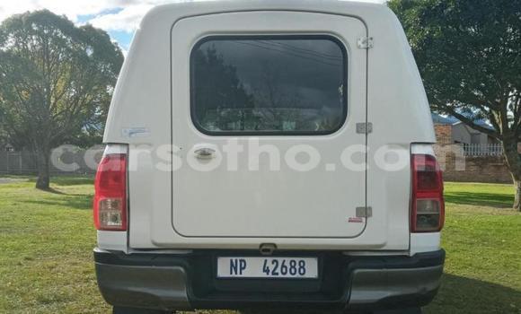 اشتري مستعمل Toyota Hilux White سيارة في Hlotse في Leribe اشتري مستعمل Toyota Hilux White سيارة في Hlotse في Leribe
