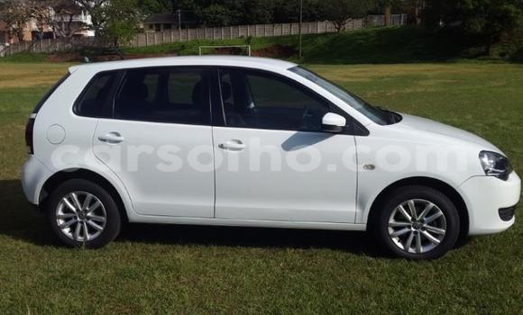 اشتري مستعمل Volkswagen Polo White سيارة في Mafeteng في Mafeteng اشتري مستعمل Volkswagen Polo White سيارة في Mafeteng في Mafeteng