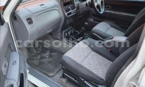 Acheter Occasion Voiture Nissan Hardbody Blanc à Maseru, Maseru Acheter Occasion Voiture Nissan Hardbody Blanc à Maseru, Maseru