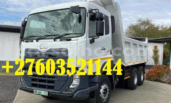 Acheter Occasion Utilitaire Nissan UD Blanc à Maseru, Maseru