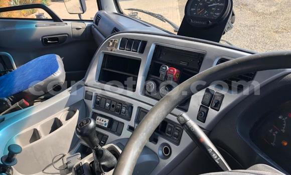 اشتري مستعمل Nissan UD White شاحنة في Maseru في Maseru اشتري مستعمل Nissan UD White شاحنة في Maseru في Maseru