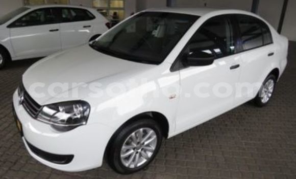 Sayi Na hannu Volkswagen Polo White Mota in Maseru a Maseru Sayi Na hannu Volkswagen Polo White Mota in Maseru a Maseru