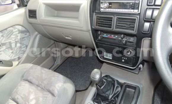 Acheter Occasion Voiture Isuzu KB Blanc à Maseru, Maseru Acheter Occasion Voiture Isuzu KB Blanc à Maseru, Maseru