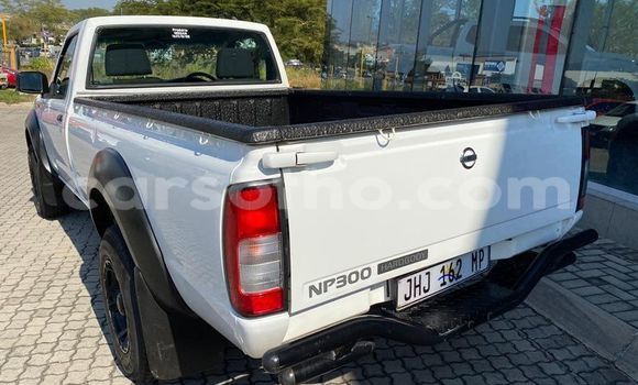 Acheter Occasion Voiture Nissan Hardbody Blanc à Maseru, Maseru Acheter Occasion Voiture Nissan Hardbody Blanc à Maseru, Maseru