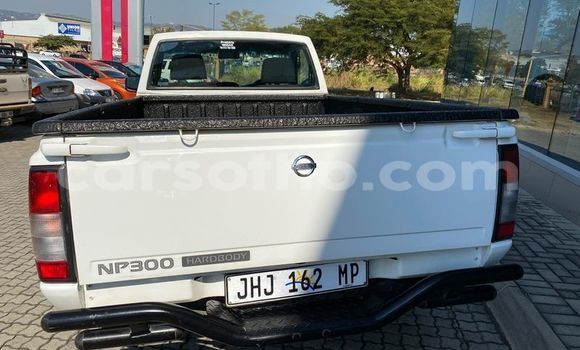 Acheter Occasion Voiture Nissan Hardbody Blanc à Maseru, Maseru Acheter Occasion Voiture Nissan Hardbody Blanc à Maseru, Maseru