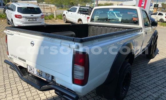 Acheter Occasion Voiture Nissan Hardbody Blanc à Maseru, Maseru Acheter Occasion Voiture Nissan Hardbody Blanc à Maseru, Maseru