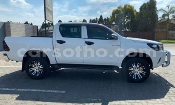 Buy Used Toyota Hilux White Car in Maseru in Maseru Buy Used Toyota Hilux White Car in Maseru in Maseru