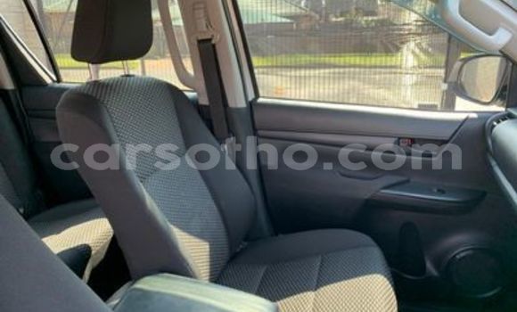 Buy Used Toyota Hilux White Car in Maseru in Maseru Buy Used Toyota Hilux White Car in Maseru in Maseru