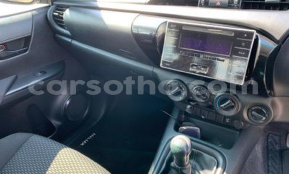 Buy Used Toyota Hilux White Car in Maseru in Maseru Buy Used Toyota Hilux White Car in Maseru in Maseru