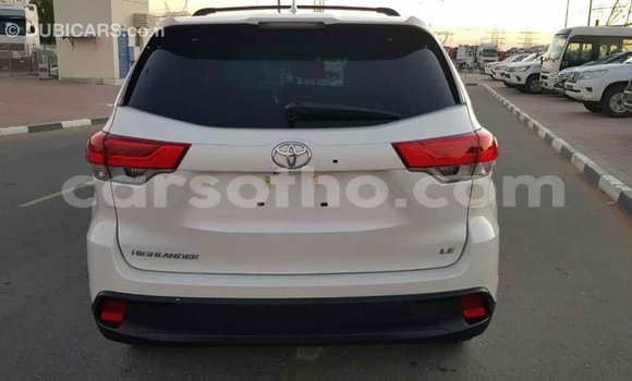 Buy Import Toyota Highlander White Car in Import - Dubai in Maseru Buy Import Toyota Highlander White Car in Import - Dubai in Maseru