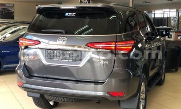 Acheter Occasion Voiture Toyota Fortuner Gris à Maseru, Maseru Acheter Occasion Voiture Toyota Fortuner Gris à Maseru, Maseru