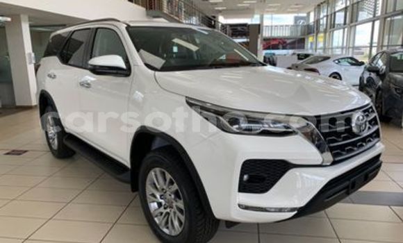 Buy Used Toyota Fortuner White Car in Maseru in Maseru Buy Used Toyota Fortuner White Car in Maseru in Maseru