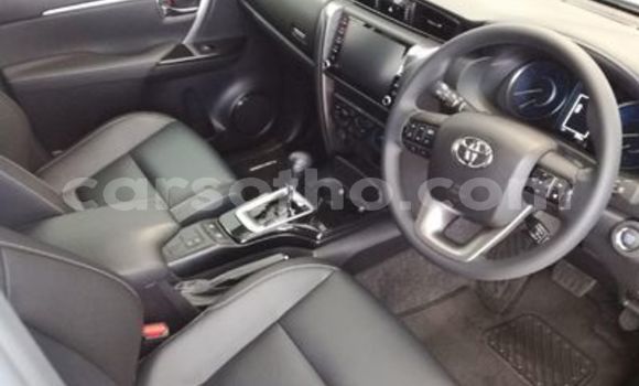 Buy Used Toyota Fortuner White Car in Maseru in Maseru Buy Used Toyota Fortuner White Car in Maseru in Maseru