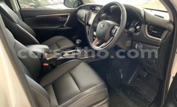 Buy Used Toyota Fortuner White Car in Maseru in Maseru Buy Used Toyota Fortuner White Car in Maseru in Maseru