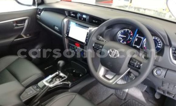 Buy Used Toyota Fortuner White Car in Maseru in Maseru Buy Used Toyota Fortuner White Car in Maseru in Maseru