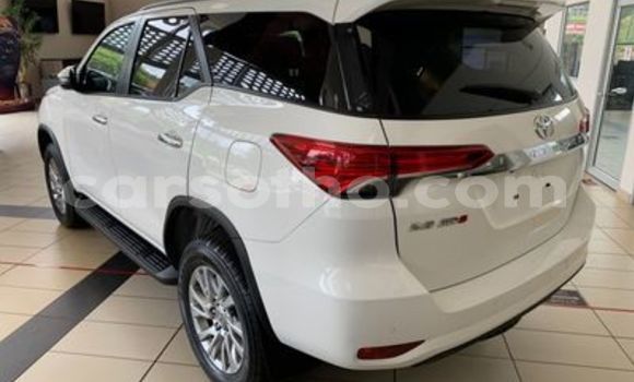 Buy Used Toyota Fortuner White Car in Maseru in Maseru Buy Used Toyota Fortuner White Car in Maseru in Maseru